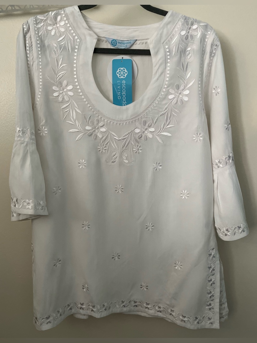 escapada living White Embroidered Tunic Small NEW